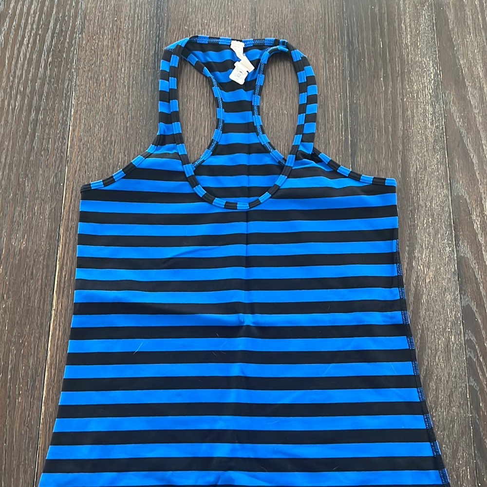 Lululemon yoga top